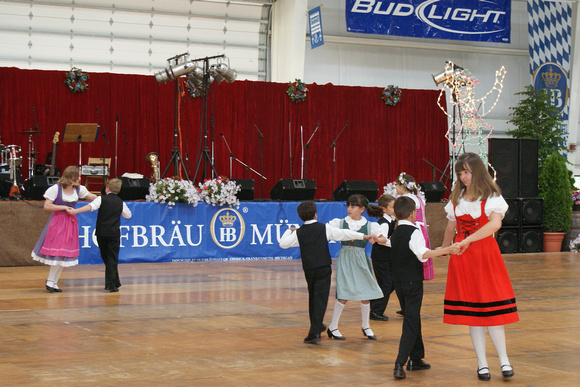 2009_06-14  Bavarian Festival-016.JPG
