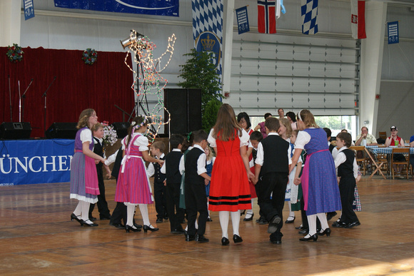2009_06-14  Bavarian Festival-019.JPG